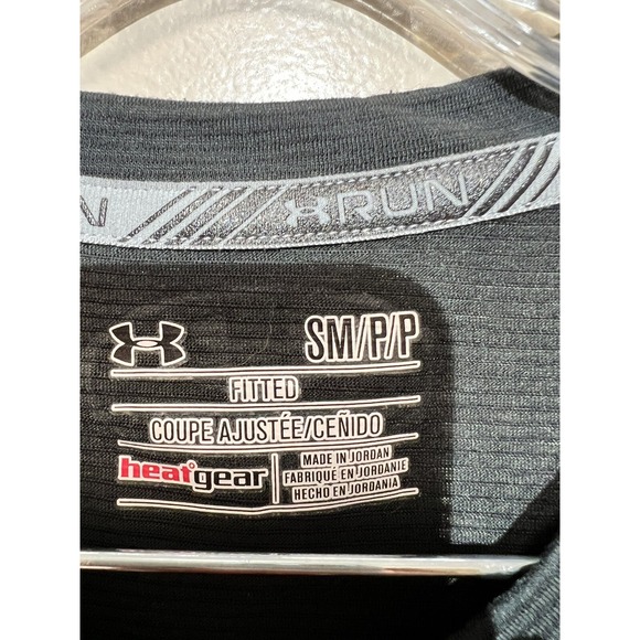 Under Armour T-shirt Womens S Heat Gear Semi Fitted Black Short Sleeve Athletic - Picture 3 of 3